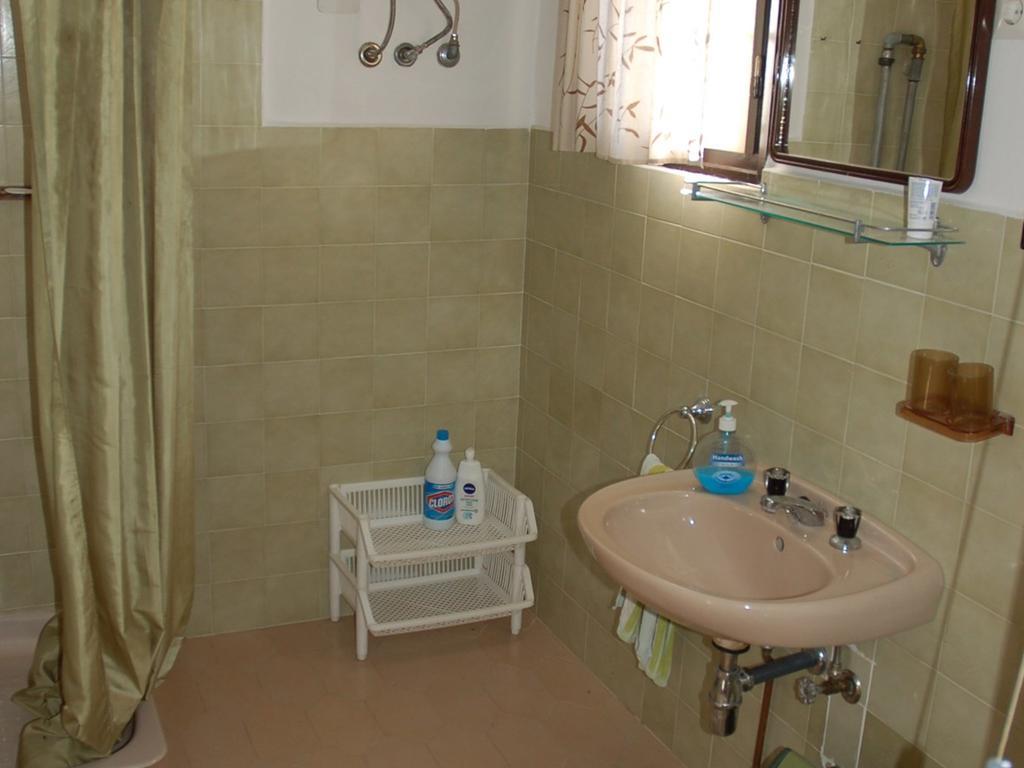 Holiday Home Balatonalmadi/Balaton 17936 Lucernas المظهر الخارجي الصورة
